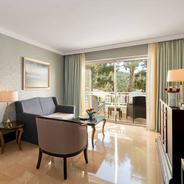 Deluxe Suite, Garden View